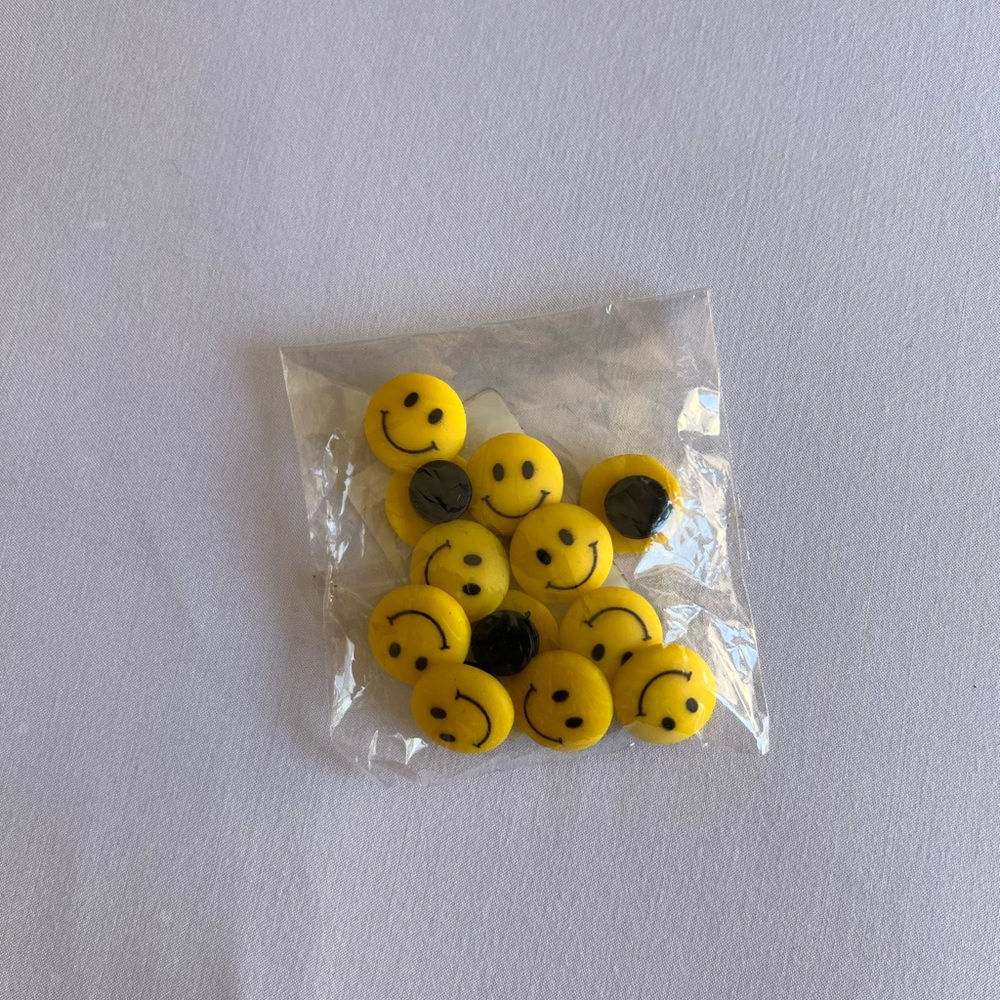COPY - Smiley croc charms